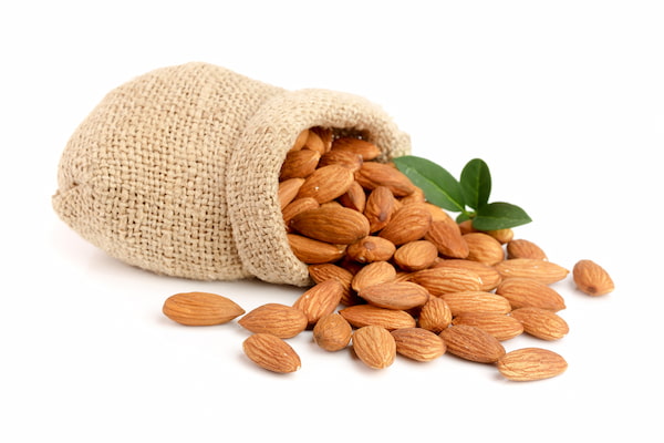 تصویر 1 از قیمت و خرید مغز بادام درجه یک + فروش ارزان